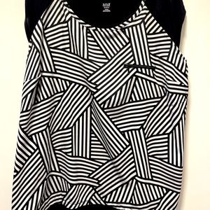 a.n.a 3X black and White top